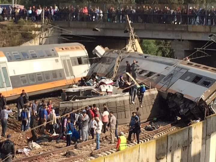 Cel puţin 20 de morţi după ce un tren a sărit de pe şine în Maroc – VIDEO
