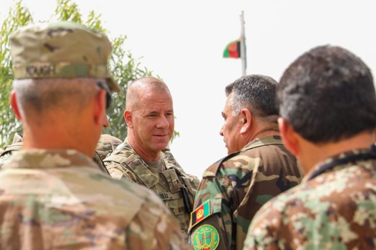 Un general american a fost împuşcat în Afganistan. NATO confirmă informaţia