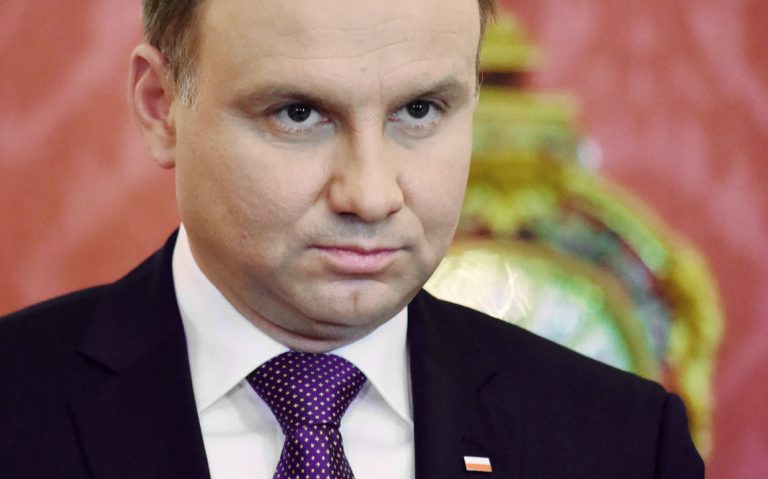 Preşedintele Poloniei vrea un proiect de lege de DESFIINŢARE a ‘camerei disciplinare’ pentru a face pace cu Bruxellesul