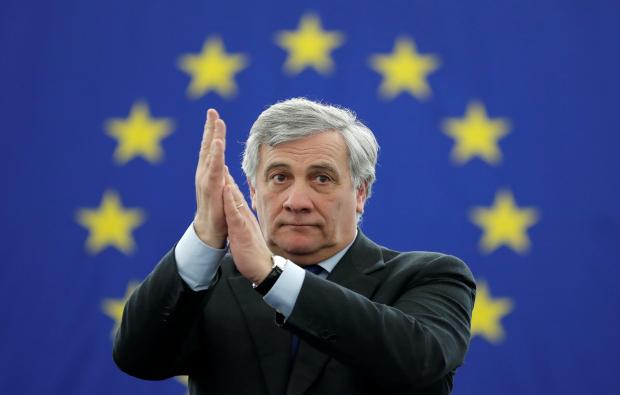 Tajani: Îl susţinem pe Guaido. Venezuela va avea nevoie de ajutor şi de investiţii