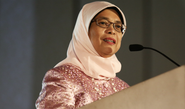 O musulmană, prima femeie care va conduce Singapore