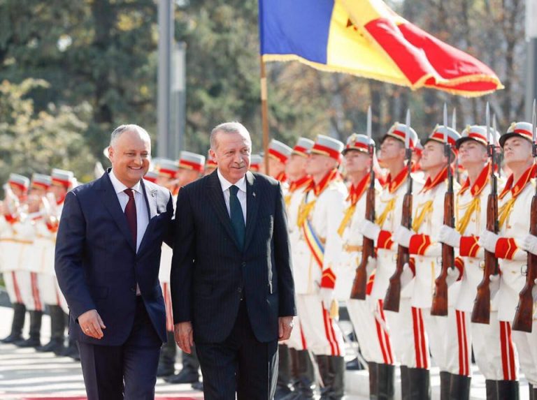 Igor Dodon pleacă într-o vizită oficială în Turcia