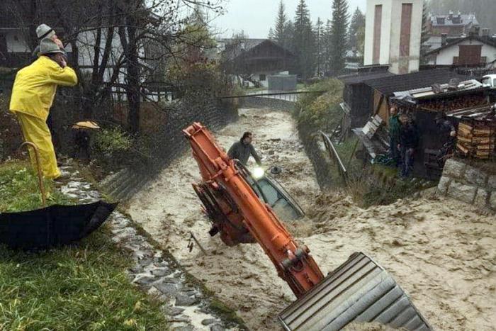 Bilanţul furtunilor puternice din regiunea italiană Marche a crescut la 11 morţi