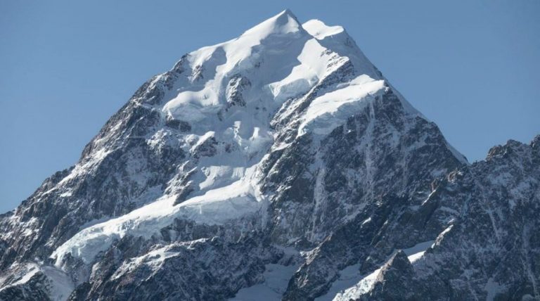 Doi alpinişti germani au murit surprinşi de-o avalanşă în Noua Zeelandă