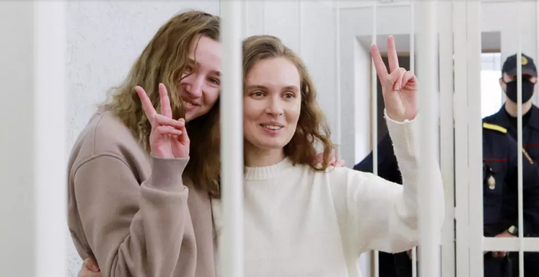Două jurnaliste din Belarus fac închisoare pentru că au filmat protestele