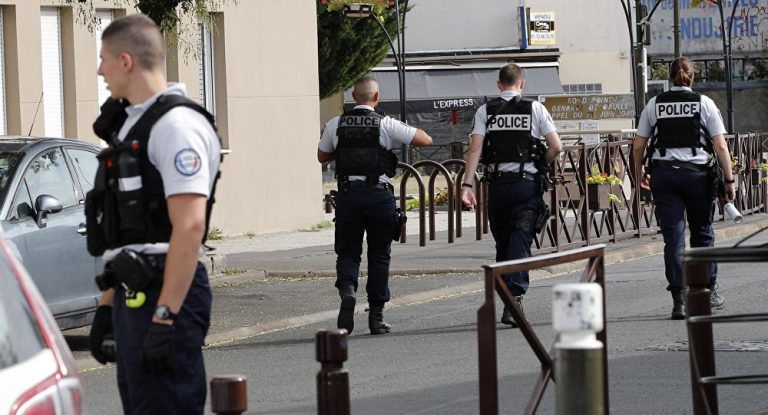 Dispozitive explozive, depistate pe Insula franceză Corsica, înainte de vizita președintelui Macron