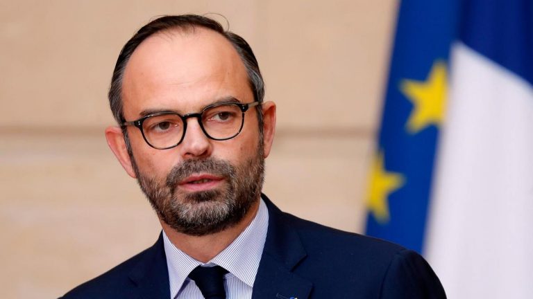 Guvernul francez propune amânarea celui de-al doilea tur al alegerilor municipale