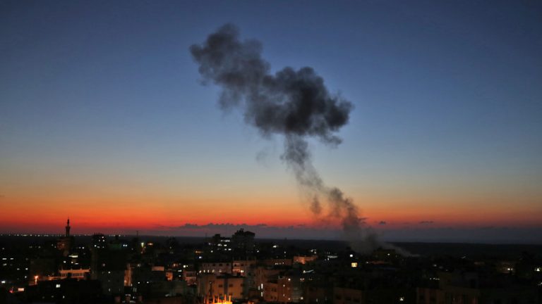 Raiduri aeriene israeliene în Fâşia Gaza ca ripostă la atacuri cu rachete