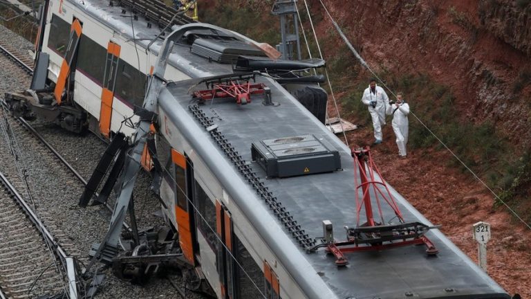44 de oameni au fost răniţi în accidentul feroviar din Spania