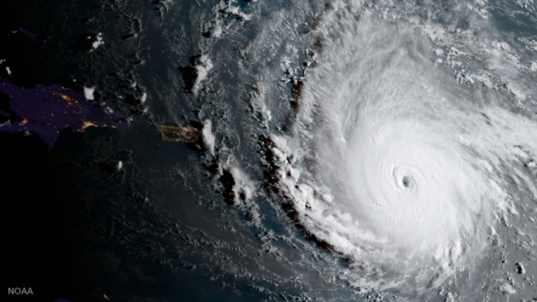 A început sezonul uraganelor în Atlantic. Meteorologii anunță furtuni catastrofale