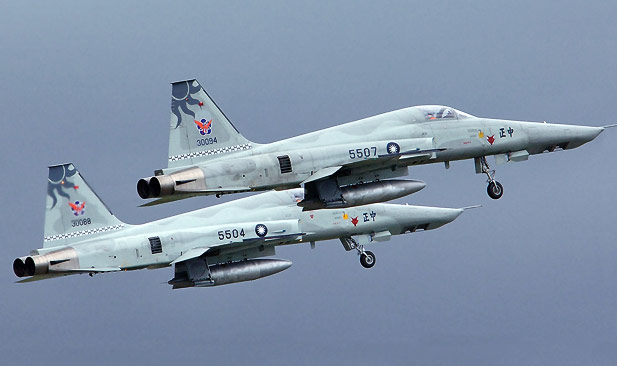 Taiwanul a trimis avioane de vânătoare pentru interceptarea a zeci de aeronave militare chineze