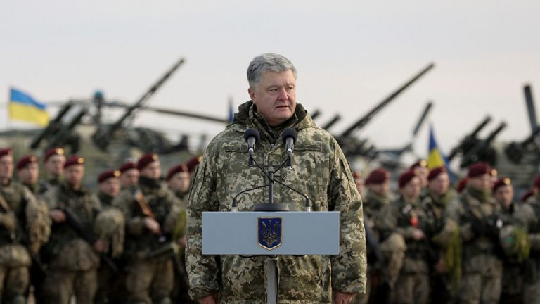 Alegeri Ucraina: Poroşenko promite că armata va fi dotată cu noi sisteme de rachete dacă va fi reales preşedinte