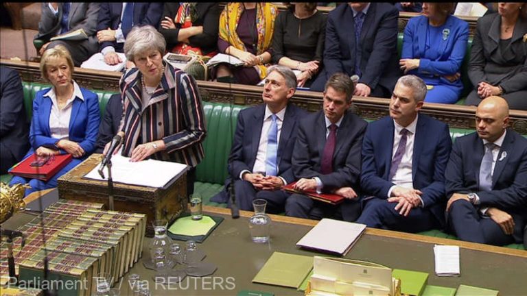 Brexit:Theresa May a rămas fără voce;Michael Gove o înlocuieşte în dezbaterea parlamentară