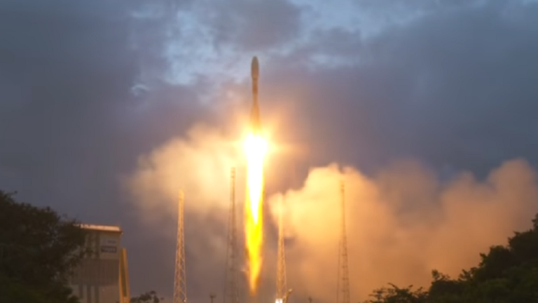 Ruşii au lansat o rachetă cu 36 de sateliţi britanici OneWeb