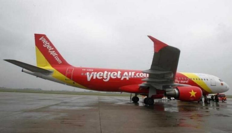 Aterizare cu probleme pentru un avion de pasageri. Mai multe persoane au fost rănite