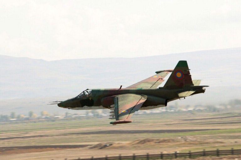 Un escadron de avioane de tip Su-25 ale Rusiei au aterizat în Belarus pentru manevre comune