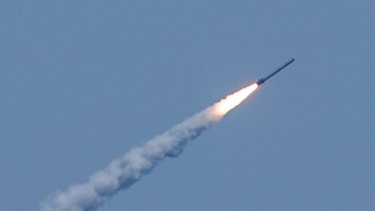  Rusia a testat o rachetă hipersonică de croazieră Ţircon