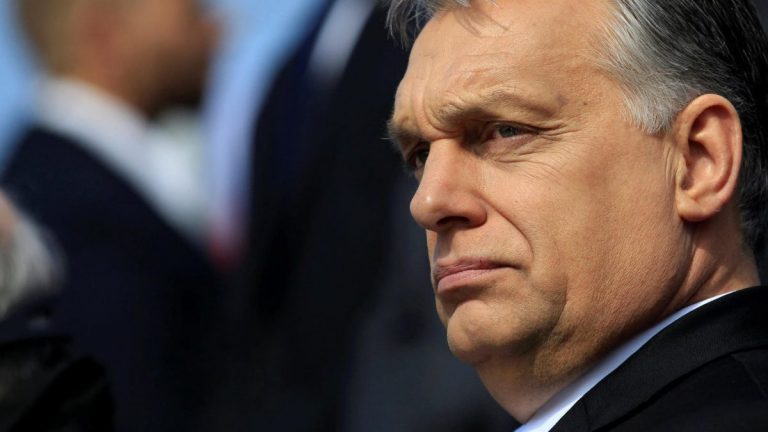 Premierul ungar Orban, criticat pentru mutarea unei statui a lui Imre Nagy