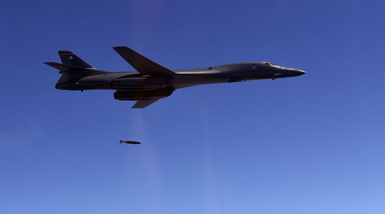 Bombardiere americane supersonice au efectuat exerciţii la graniţa dintre cele două Corei – VIDEO