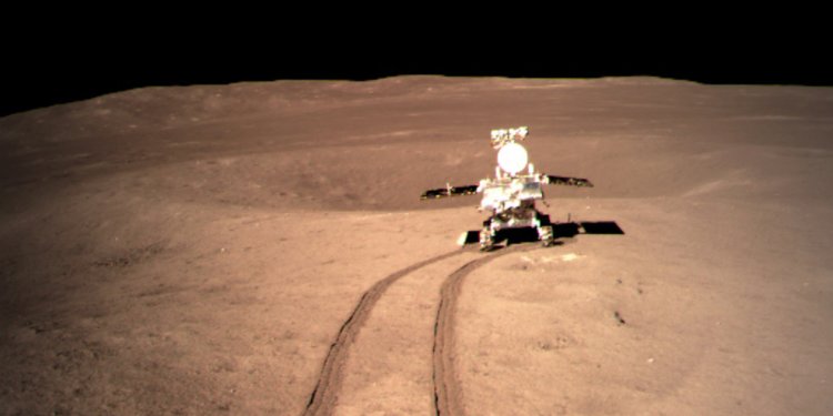 Roverul chinez a lăsat prima ‘amprentă’ pe partea întunecată a Lunii