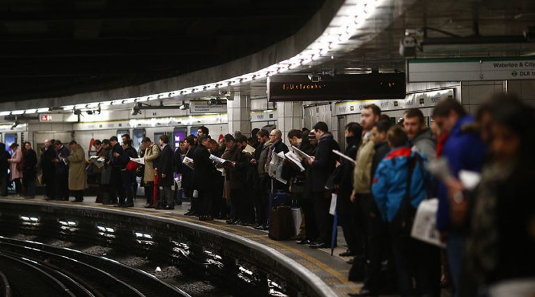 Marea Britanie : Tânărul acuzat de atentatul din staţia de metrou Parsons Green din Londra a fost “antrenat să ucidă” de către SI