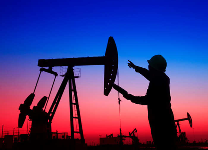 Algeria se implică în extracţia de petrol şi gaze din Libia