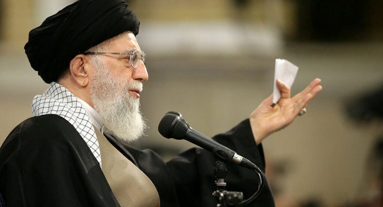 Ayatollahul Ali Khamenei acuză duşmanii străini că se folosesc de manifestaţii pentru a răsturna regimul de la Teheran
