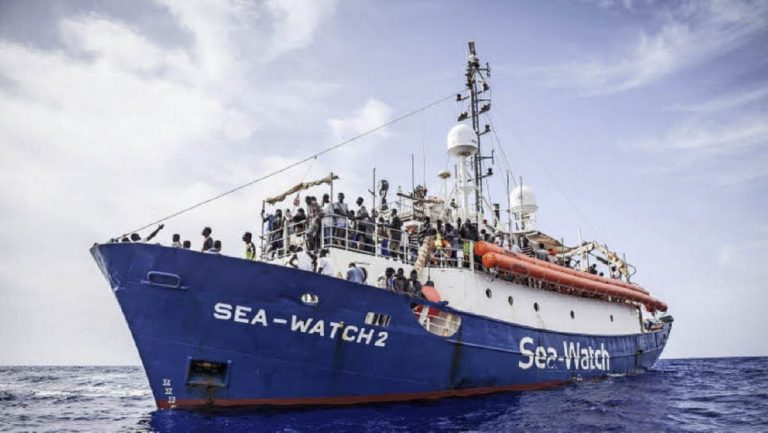 Opt dintre migranţii salvaţi de nava Sea-Watch 3 vor ajunge în Finlanda
