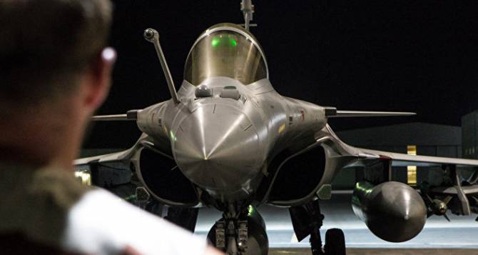 Bulgaria cumpără opt avioane F-16 nou-nouțe