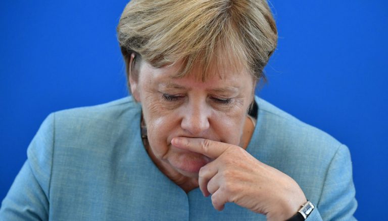 Soarta guvernului Merkel, în mâinile aliaţilor social-democraţi