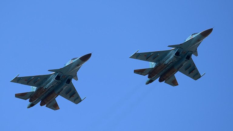 Două bombardiere rusești s-au ciocnit în aer