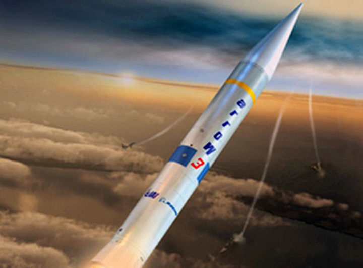 Israelul modifică linia de producție a rachetelor pentru a fabrica aparate de ventilat mecanic