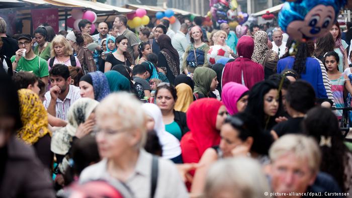 Peste un sfert din populaţia Germaniei are un background legat de migraţie