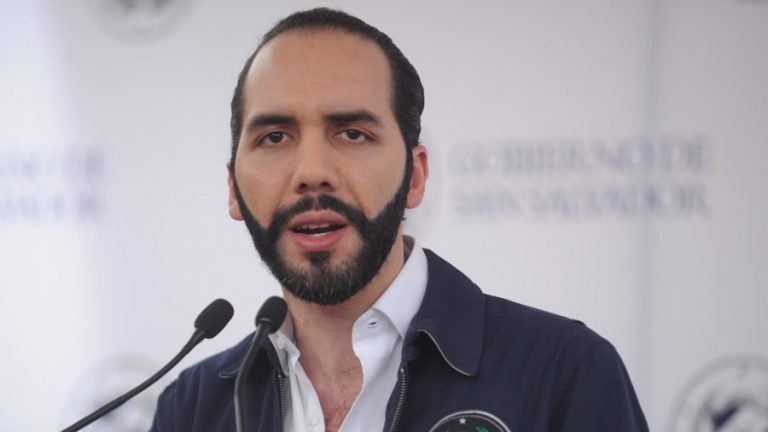 Preşedintele din El Salvador se proclamă DICTATOR