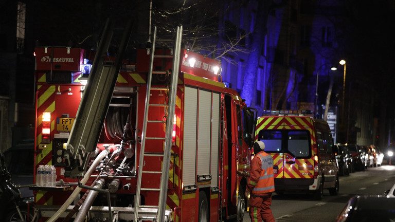 Incendiu în Paris – Cel puţin trei persoane au fost rănite