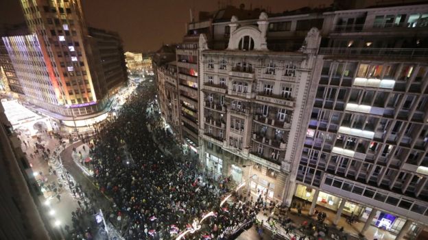 Opoziția din Serbia se solidarizează cu protestele contra lui Vucic
