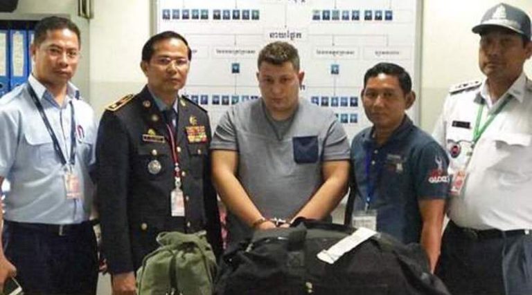 Doi români au fost arestați în Cambodgia pentru trafic de droguri