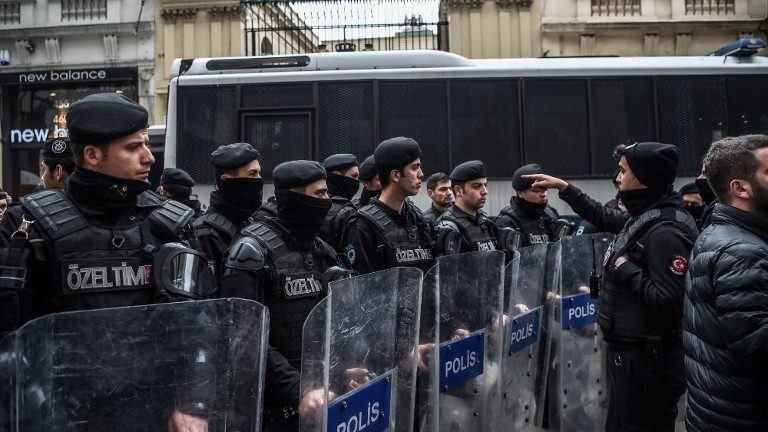 Poliția turcă a interzis o manifestație prokurdă