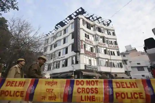 Incendiu devastator într-un hotel din India. Cel puțin 17 oameni au murit! – FOTO/VIDEO