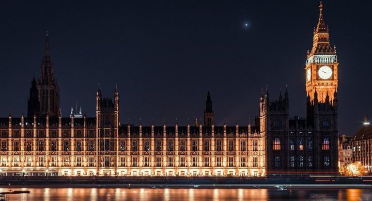 Suspendarea Parlamentului britanic ajunge la Curtea Supremă