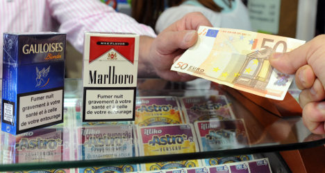 Franţa scumpeşte ţigările de şase ori. În 2020 preţul unui pachet va fi exorbitant