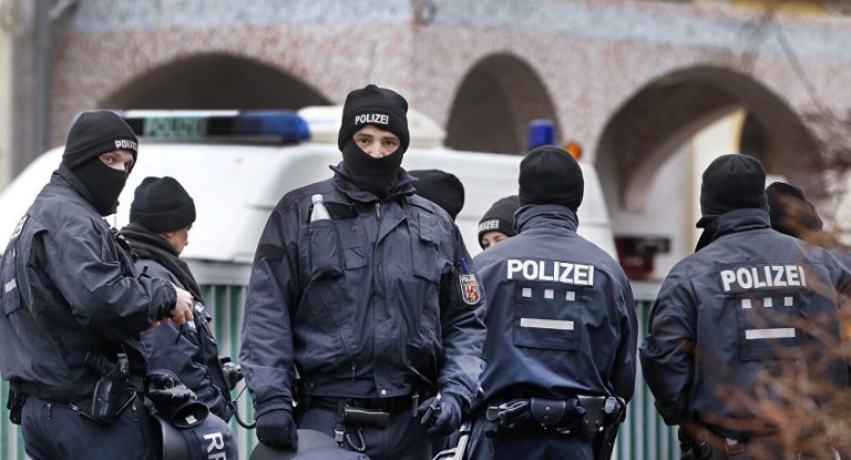 Razii de amploare ale poliției germane împotriva extremiștilor de dreapta