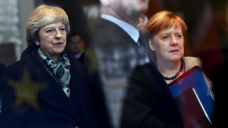 Merkel se va întâlni cu May pe 5 iunie, în contextul celebrării sfârşitului celui de-Al Doilea Război Mondial