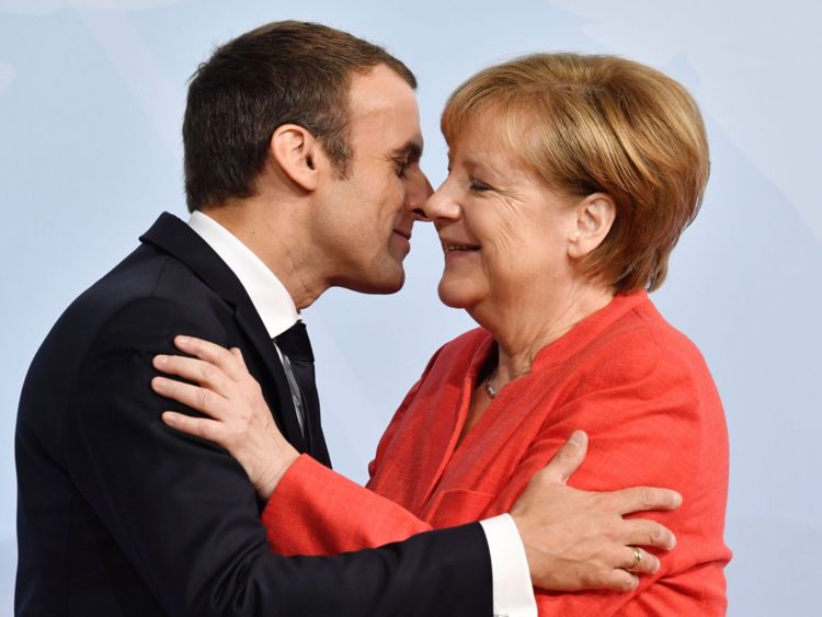 Emmanuel Macron, vizită in Germania pentru a discuta cu Angela Merkel despre zona euro