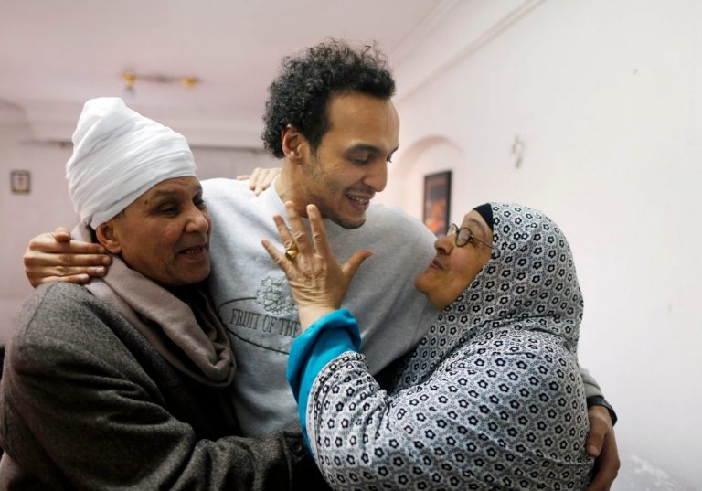 După cinci ani de detenție, Egiptul eliberează un fotoreporter celebru