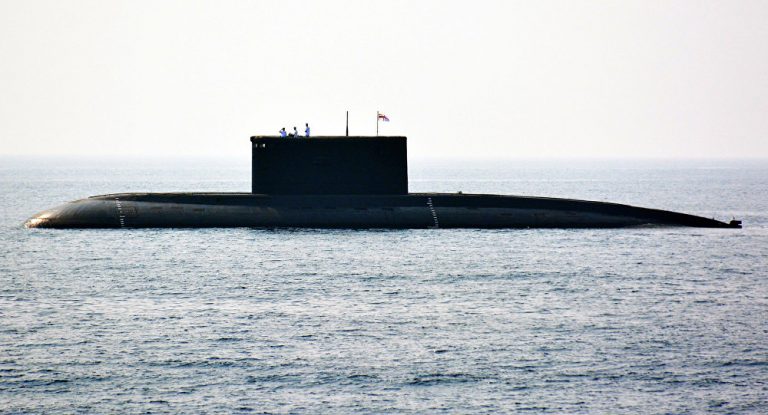 India închiriază un al treilea submarin nuclear rusesc