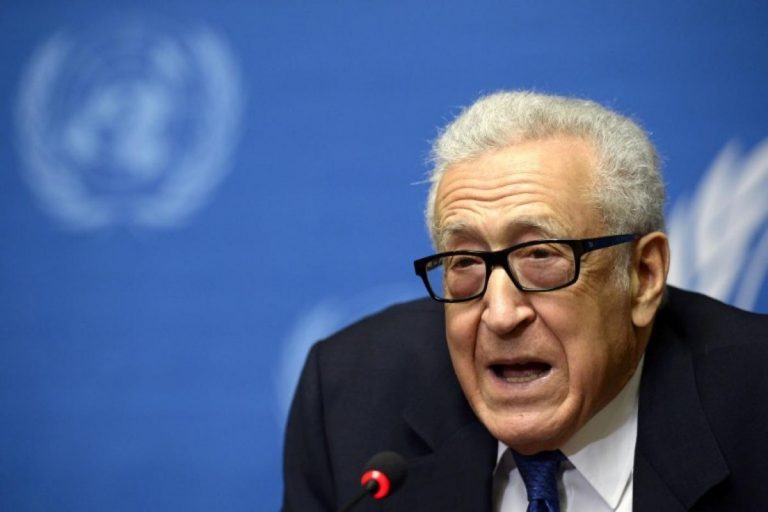 Lakhdar Brahimi va prezida conferința privind tranziția în Algeria