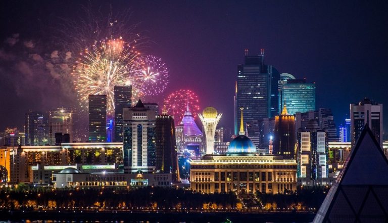 Astana, capitala Kazahstanului, are de astăzi un nou nume: Nur-sultan. Decretul noului preşedinte a intrat în vigoare