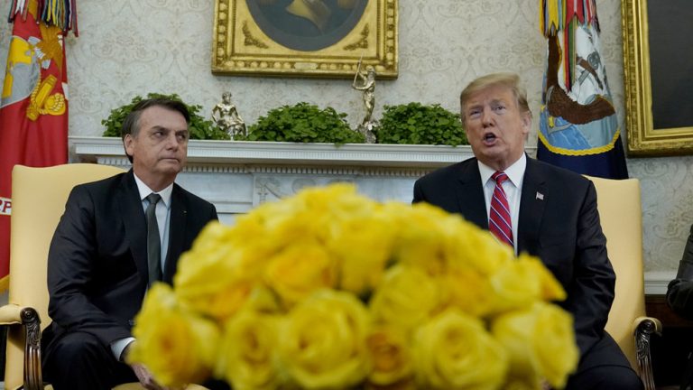 Trump, despre omologul său Bolsonaro: ‘El şi ţara sa au susţinerea totală şi completă a SUA!’