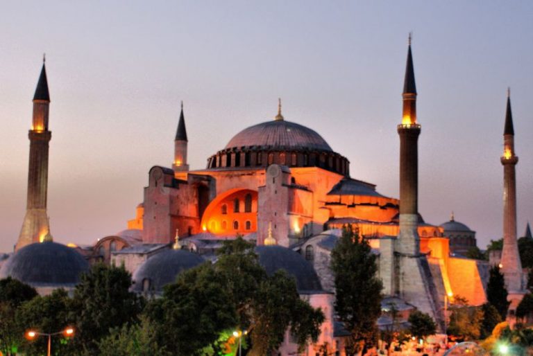 Erdogan vrea să schimbe numele fostei catedrale Sf. Sofia din Istanbul